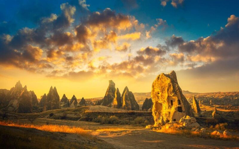 cappadocia-private-red-tour-with-hotel-transfers