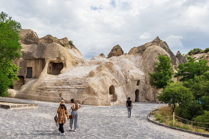 cappadocia-red-tour-with-lunch-hotel-pickup-small-group