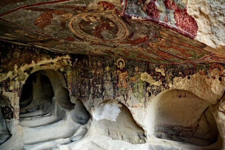 cappadocia-red-tour-with-open-air-museum-and-tour-guide