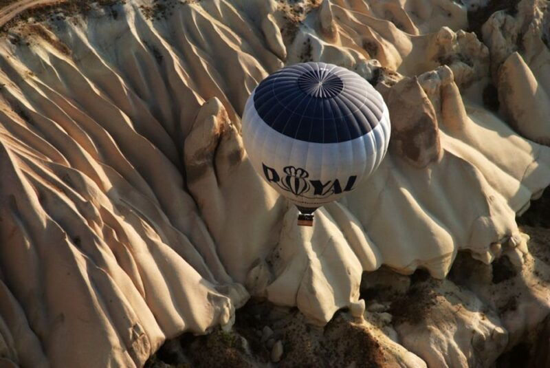 cappadocia-royal-queen-hot-air-balloon-tour-at-sunrise