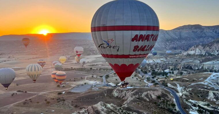 cappadocia-sunrise-balloon-flight-with-champagne