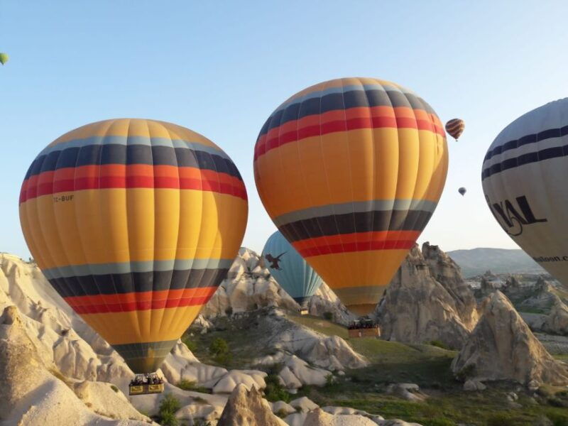 cappadocia-sunrise-hot-air-balloon-over-fairy-chimneys