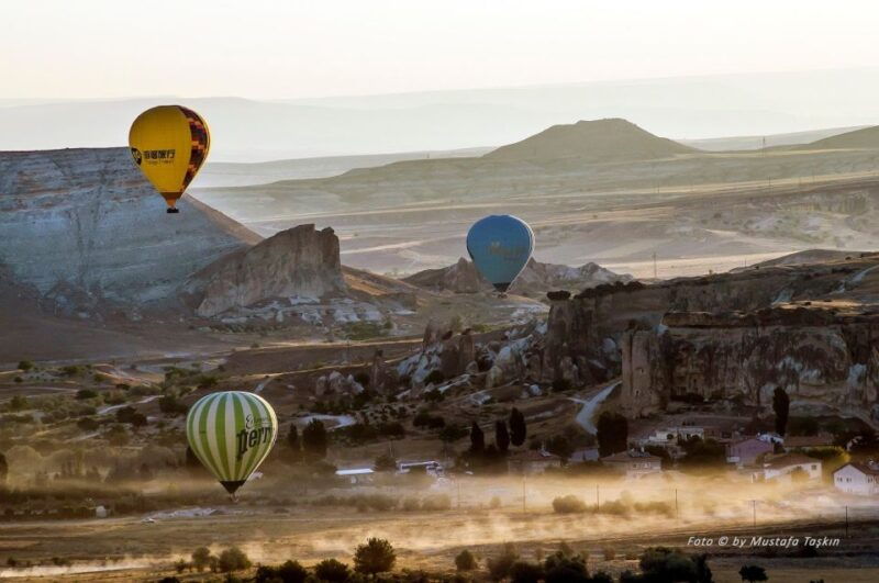 cappadocia-sunrise-hot-air-balloon-over-fairy-chimneys
