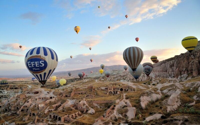 cappadocia-sunrise-hot-air-balloon-over-fairy-chimneys