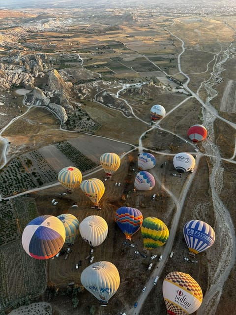 cappadocia-sunrise-hot-air-balloon-over-goreme-valleys