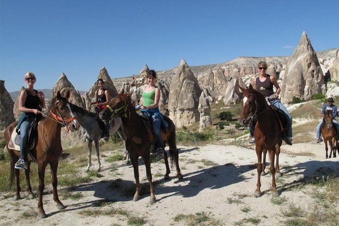 cappadocia-sunset-horse-riding-through-the-valleys-and-fairy-chimneys