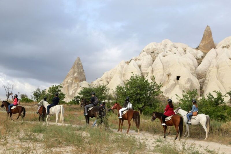 cappadocia-sunset-horse-trek-through-the-valleys
