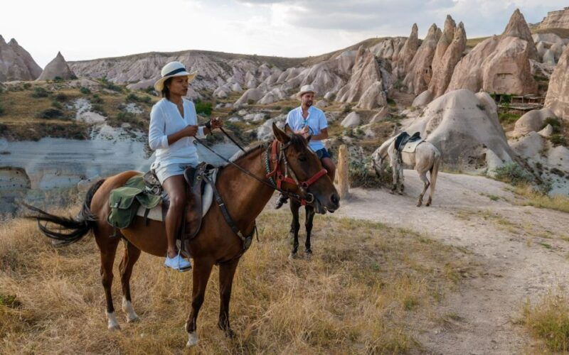 cappadocia-sunset-horseback-riding-tour