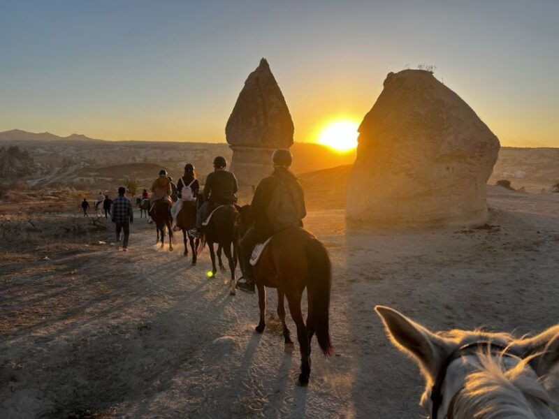 cappadocia-sunset-horseback-riding-tour