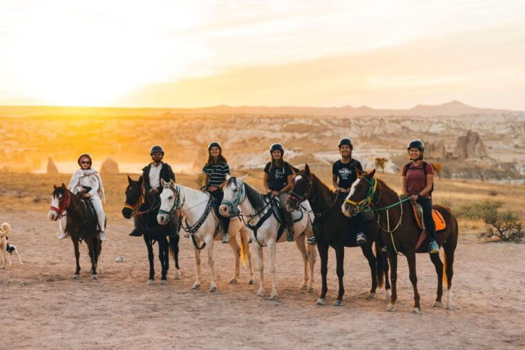 cappadocia-sunset-or-daytime-horse-riding-tour