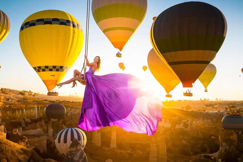 cappadocia-taking-photo-with-swing-at-hot-air-balloon-view