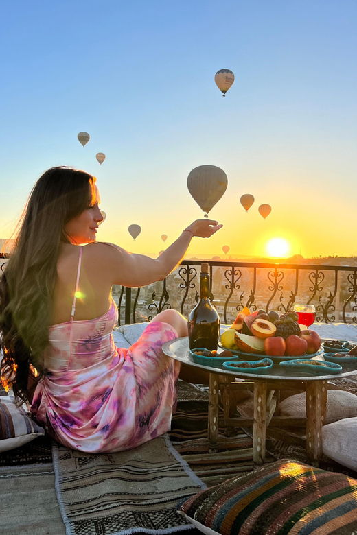 cappadocia-terrace-photo-spot-with-balloon-flight-view