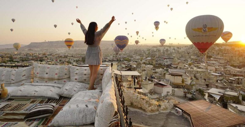 cappadocia-terrace-photo-spot-with-balloon-flight-view