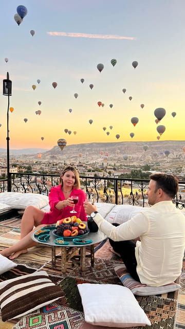cappadocia-terrace-photo-spot-with-balloon-flight-view