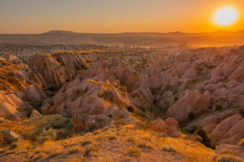 cappadocia-watching-the-sunset-with-wine-in-red-valley