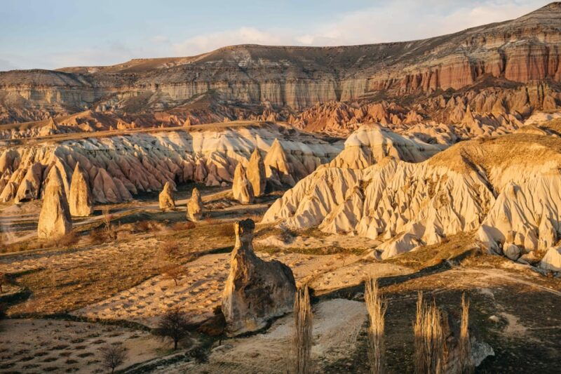 cappadocia-watching-the-sunset-with-wine-in-red-valley