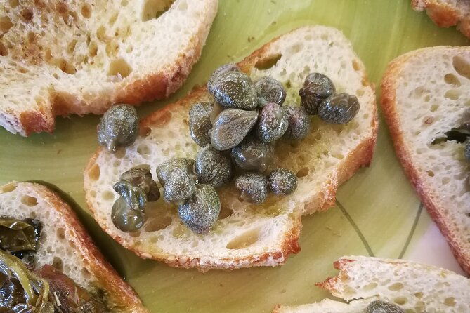 cappero-di-salina-a-unique-tasting-experience