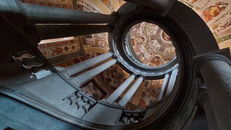 caprarola-private-villa-farnese-guided-tour-with-entry