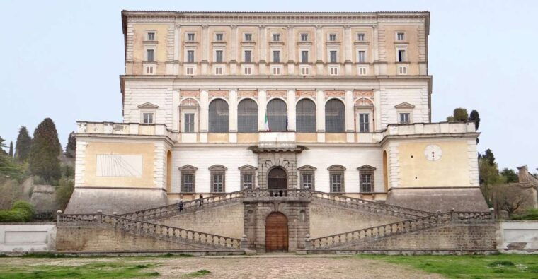 caprarola-private-villa-farnese-guided-tour-with-entry