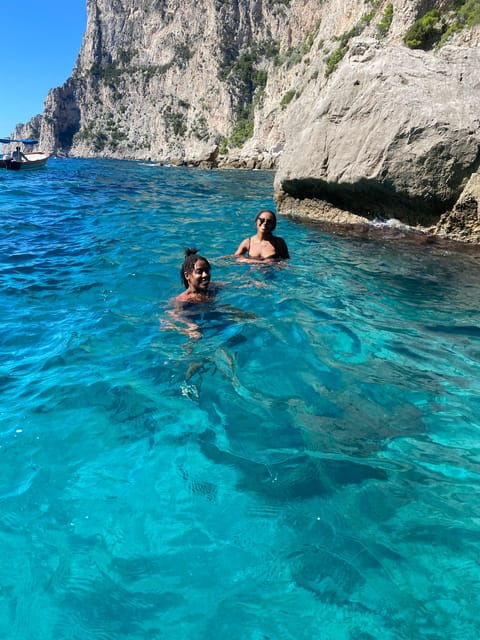 capri-2-hour-boat-tour-of-the-caves-and-stacks