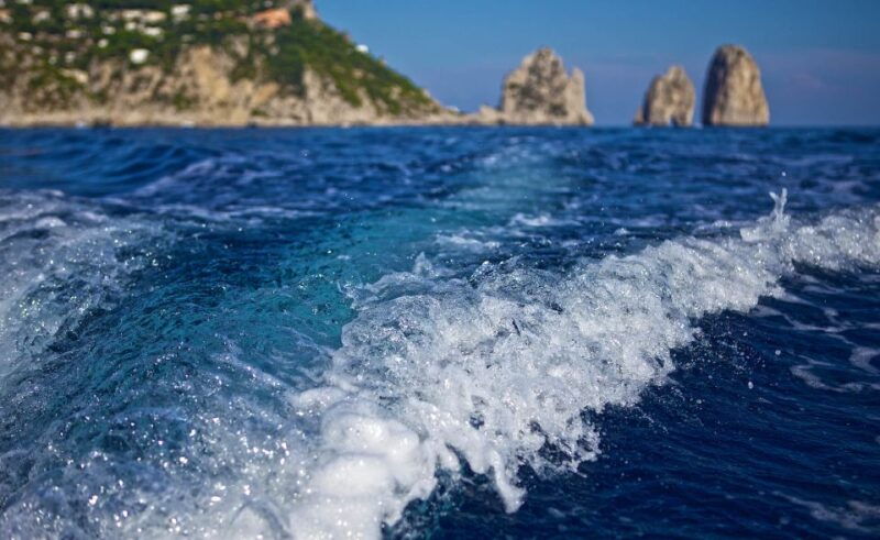 capri-2-hour-boat-tour-with-happy-hour