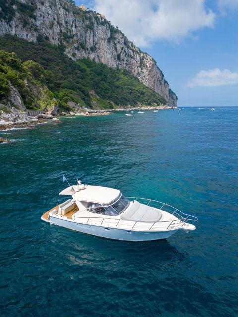 capri-amalfi-coast-speed-boat