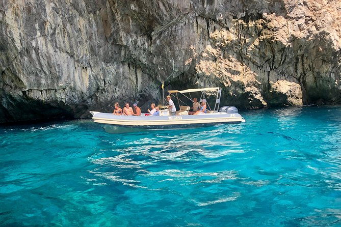 capri-and-blue-grotto-small-group-tour-2