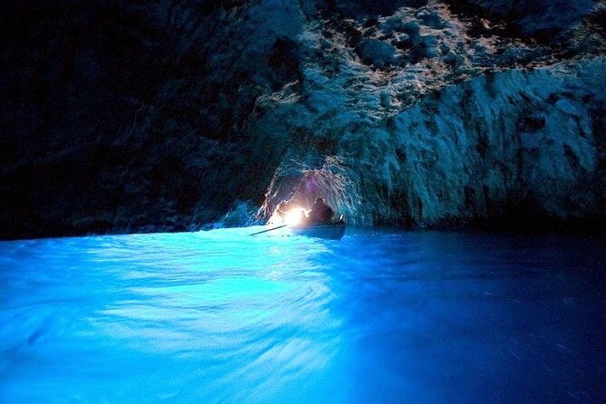 capri-and-blue-grotto-small-group-tour-from-sorrento