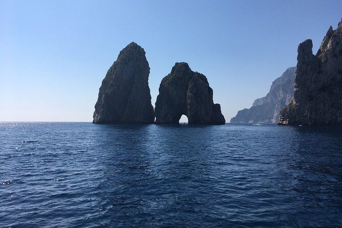 capri-and-blue-grotto-small-group-tour-from-sorrento