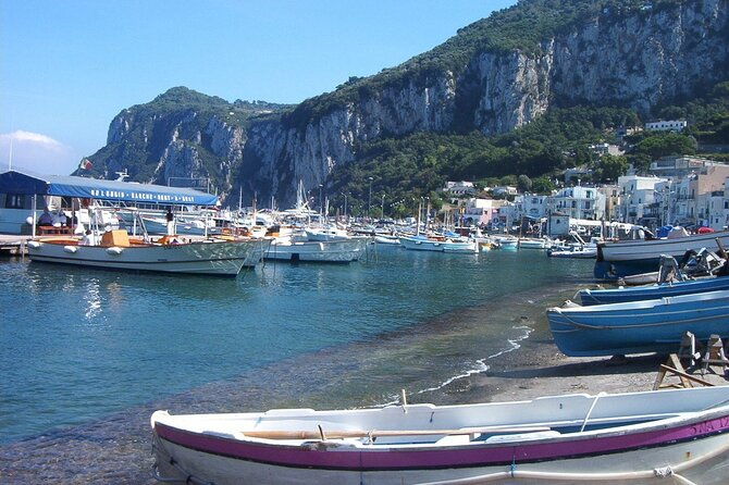 capri-and-blue-grotto-stress-free-day-tour-with-kids-from-sorrento