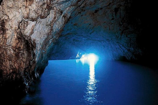 capri-and-the-blue-grotto-day-trip-from-sorrento