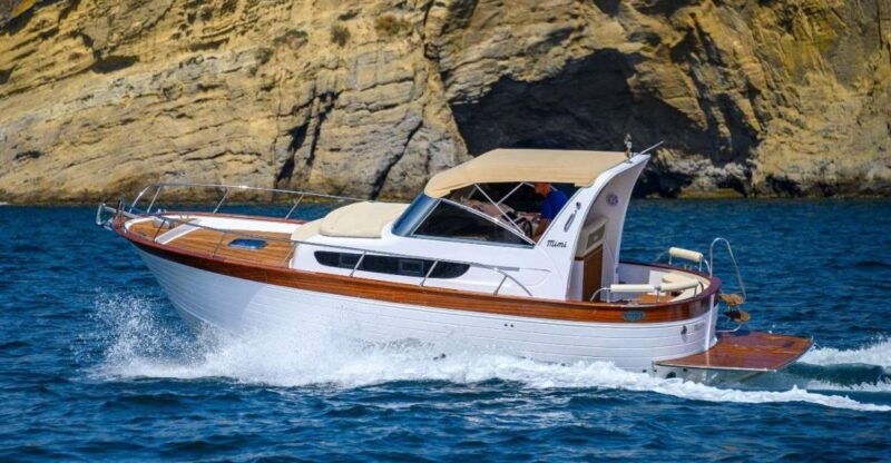 capri-blue-grotto-and-the-faraglioni-rocks-boat-tour