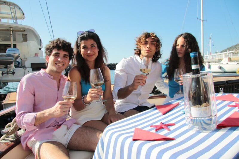 capri-blue-grotto-and-the-faraglioni-rocks-boat-tour