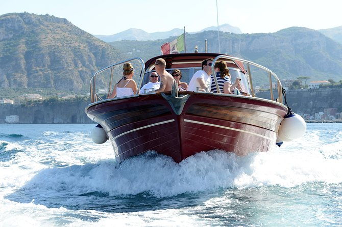 capri-blue-grotto-small-group-boat-day-trip-from-sorrento