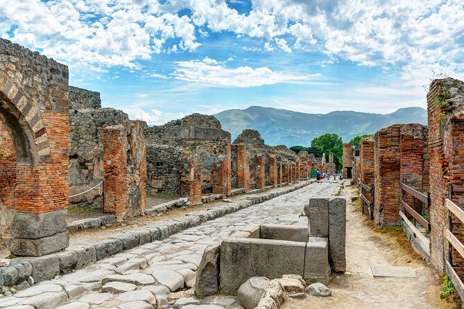 Capri, Blue Grotto, Sorrento & Pompeii Private Tour - A Detailed Look at the Tour Experience