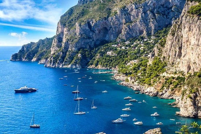 capri-boat-and-walking