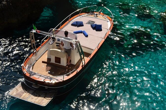 capri-boat-excursion