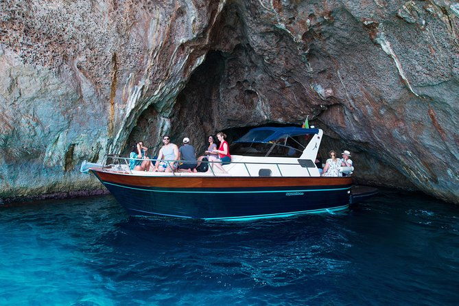 capri-boat-excursion-from-sorrento-2
