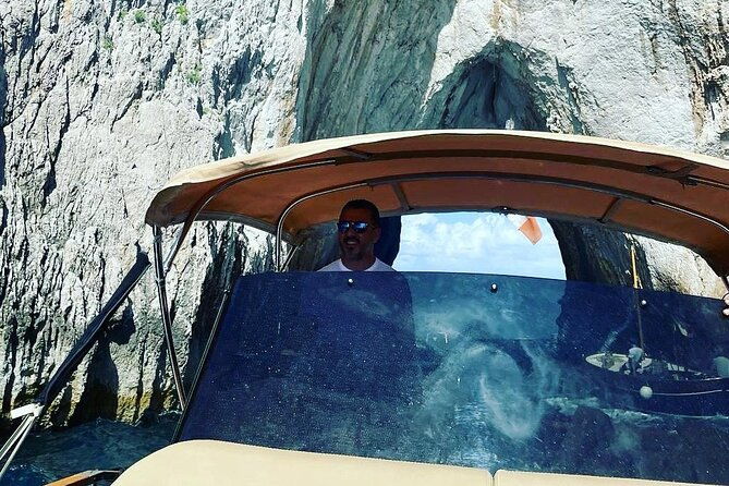capri-boat-tour-and-blue-grotto-visit