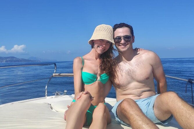 capri-boat-tour-and-city-visit-from-sorrento