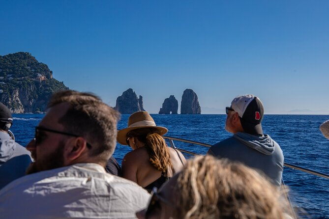 capri-boat-tour-from-sorrento