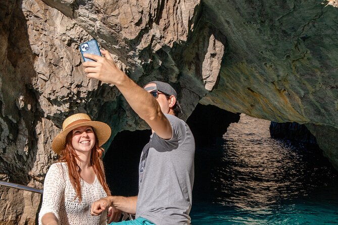 capri-boat-tour-from-sorrento