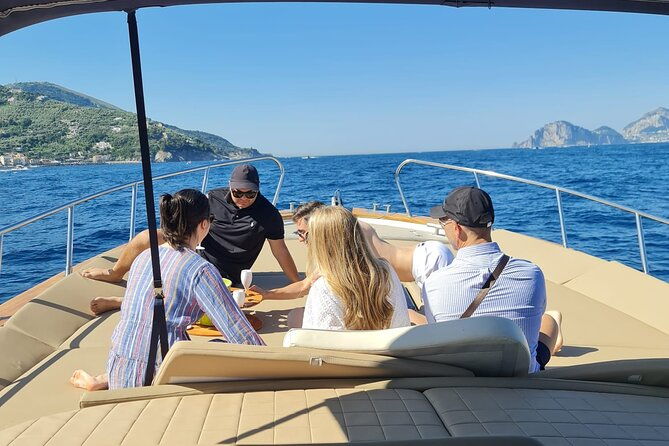 capri-boat-tour-from-sorrento
