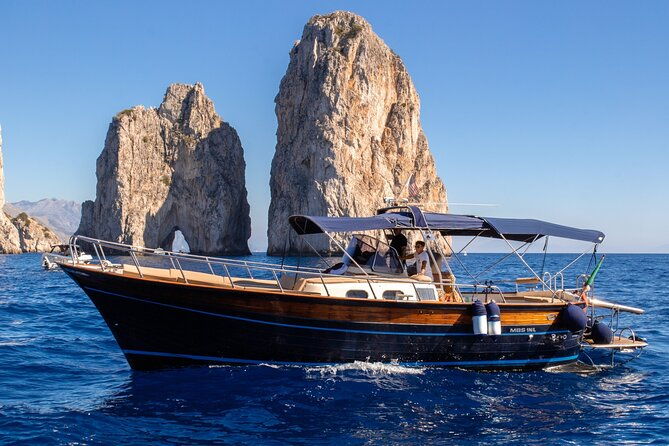 capri-boat-tour-from-sorrento