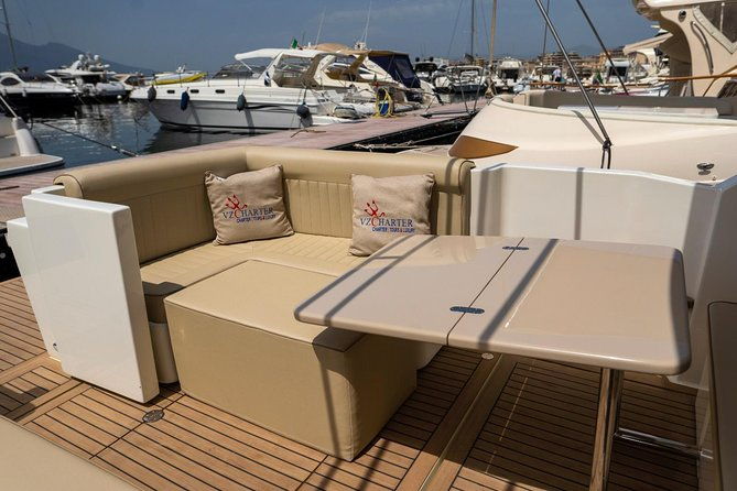 capri-boat-tour-from-sorrento-speedboat-37ft