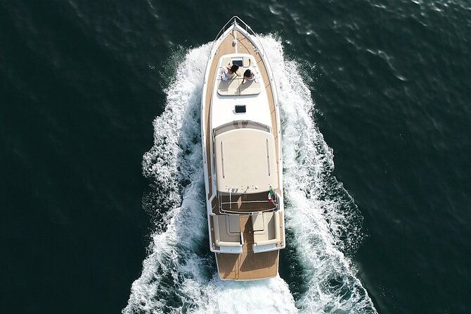 capri-boat-tour-from-sorrento-speedboat-37ft