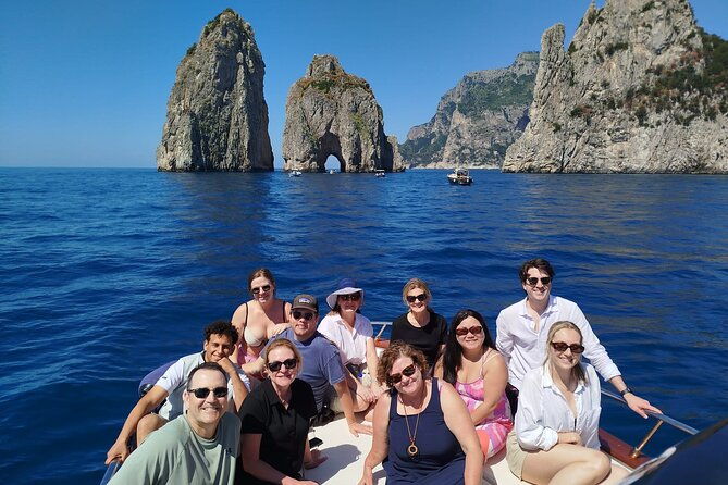 capri-boat-tour-shared-with-local-captain-2