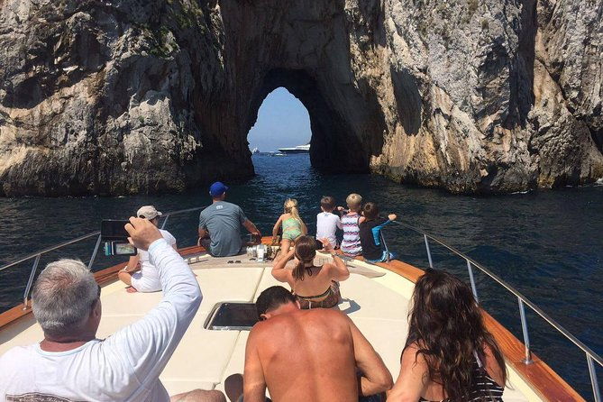capri-collective-boat-excursion-from-positano