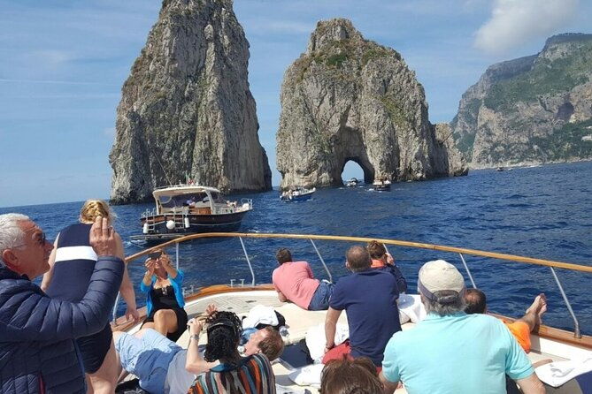capri-deluxe-tour-from-naples