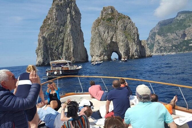 capri-deluxe-tour-from-sorrento-positano-amalfi